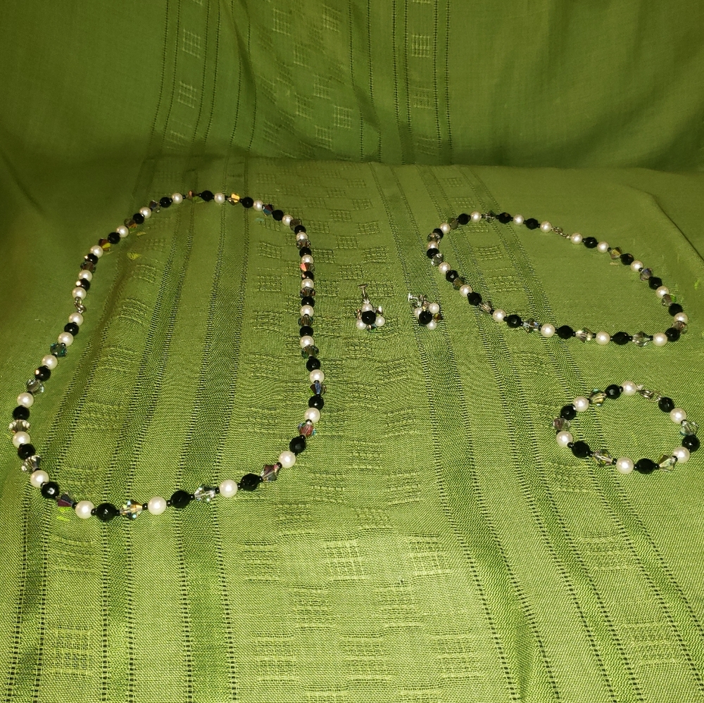 Fashion Jewelry Lot Estate Costume 5 pieces - Brac